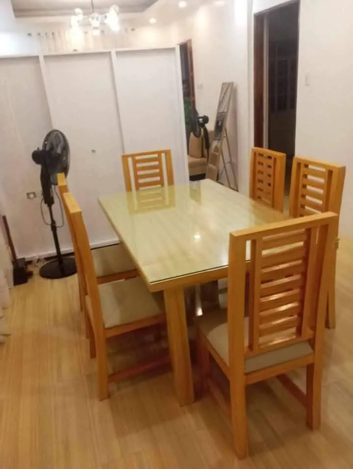 5 Seater Table