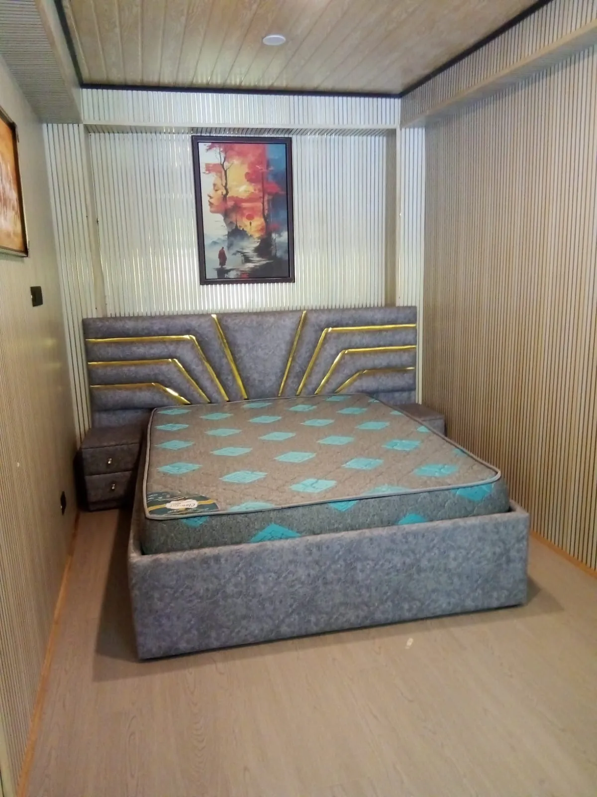 Premium Quality Bed